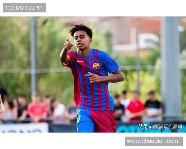 莱万帽子戏法助巴萨追平皇马亚马尔分手后状态回暖连中三元 莱万帽子戏法助巴萨追平皇马亚马尔分手后状态回暖连中三元